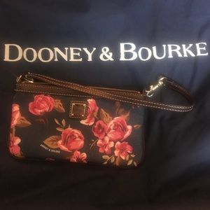 Dooney & Bourke